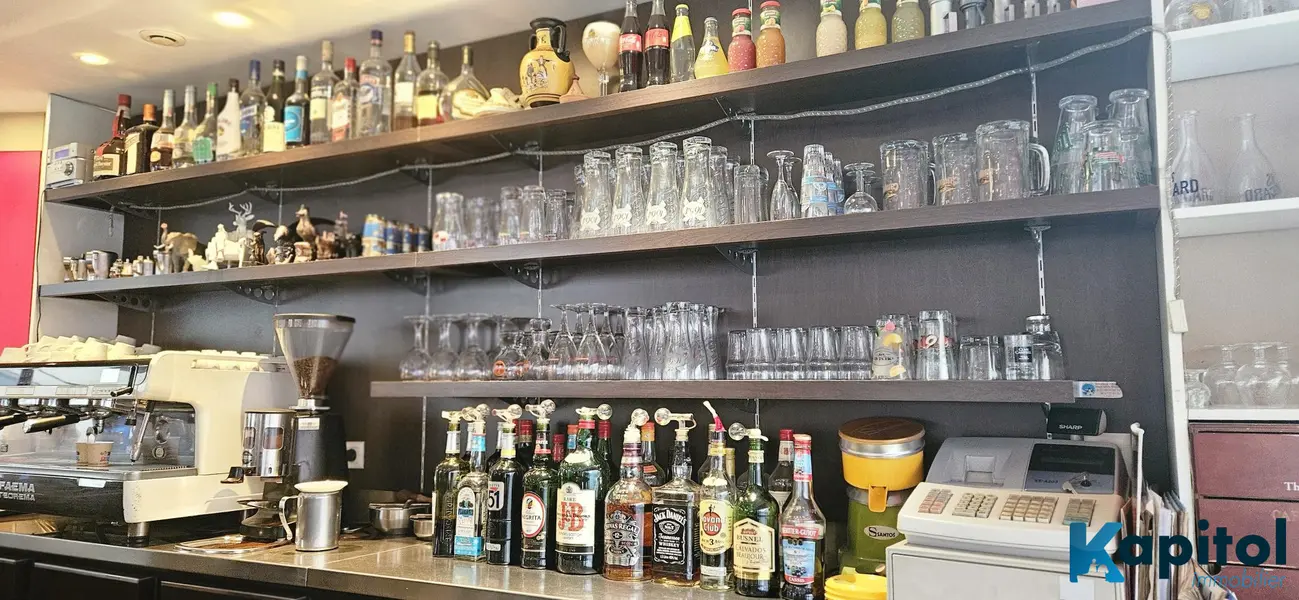 Fonds de commerce à vendre - Cafés et bars - Paris 10 (75010) - 1 968 800 €