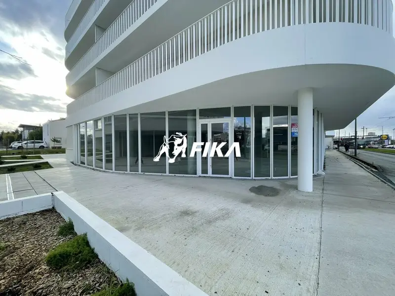 A VENDRE LOCAL COMMERCIAL 326 m² - (33110) LE BOUSCAT