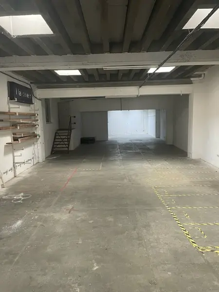 A LOUER LOCAL COMMERCIAL 350 M² AV CAMILLE PUJOL