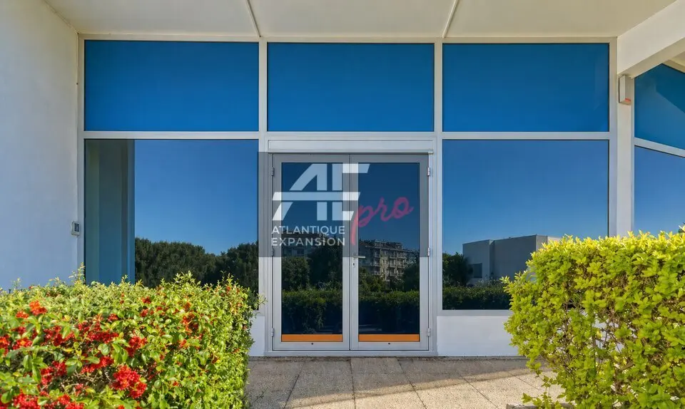 A vendre Local commercial  77m² Saint-Nazaire