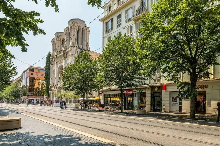 CESSON DROIT AU BAIL - AVENUE JEAN MEDECIN
