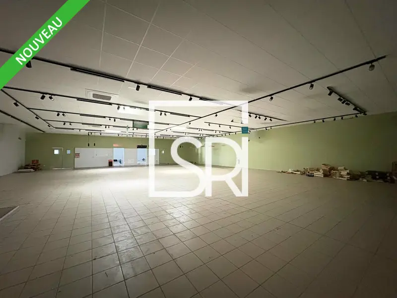 A louer Local commercial  640m² Clermont-Ferrand