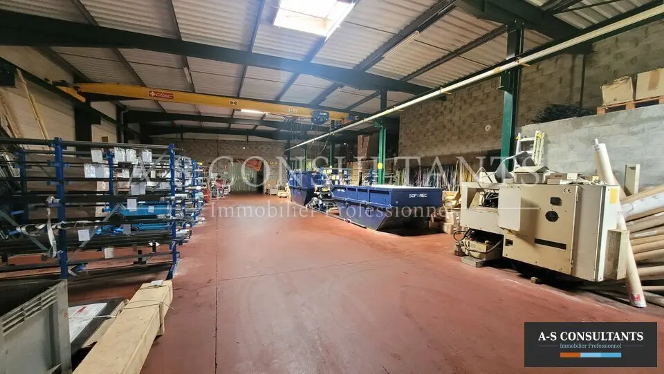 A vendre Locaux d'activité 1500m² Annonay