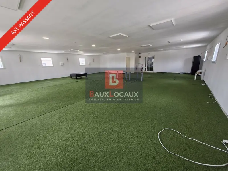 A LOUER PLATEAU DE 170M2 NEUF SUR ST VICTORET