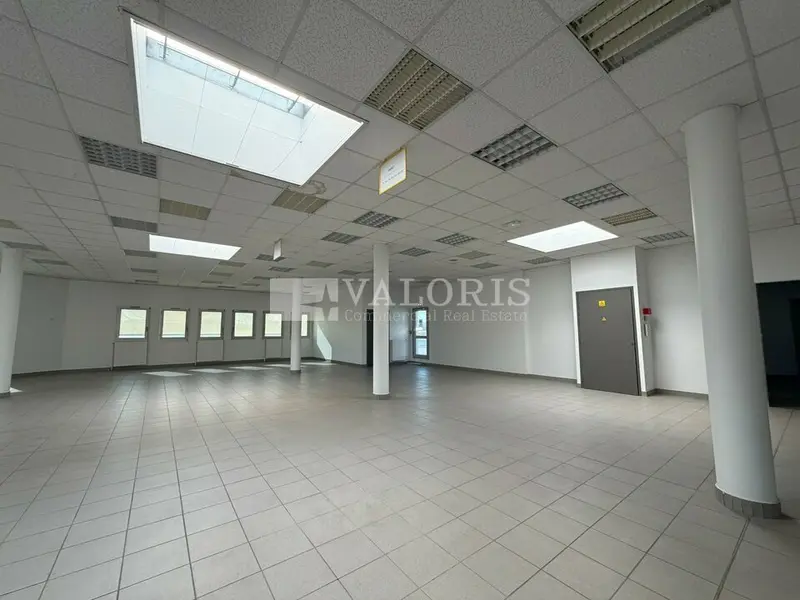A louer Bureaux 421m² Meyzieu