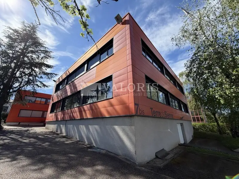 A louer Bureaux 315m² Champagne-au-Mont-d'Or