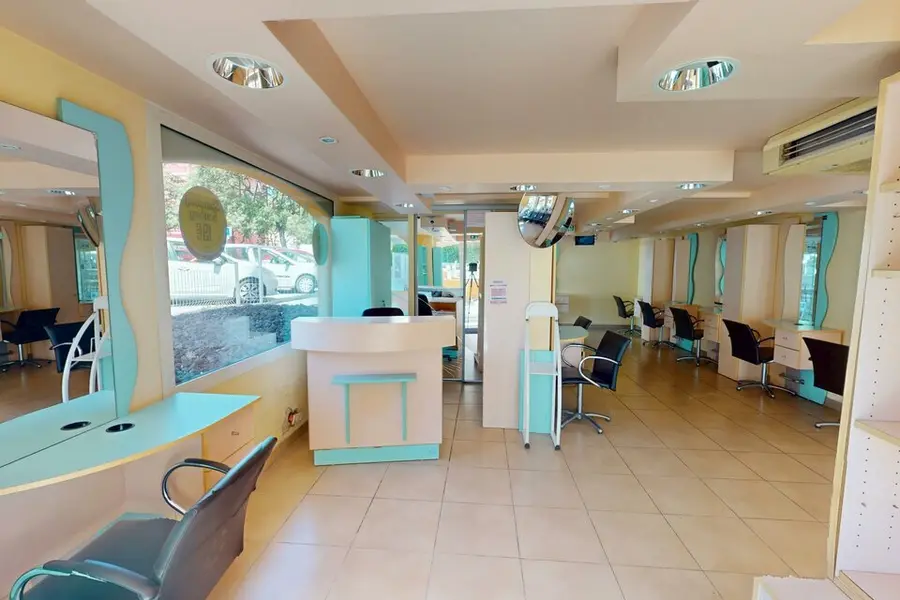 Local Commercial à louer - Les Adrets-De-L'Estérel (83600) - 130 m² - 3 000 €...