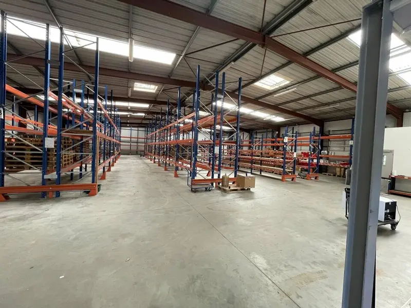 A louer Entrepôt 1019m² Le Passage
