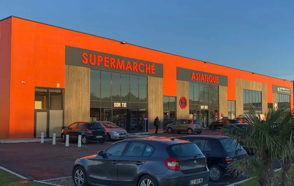 A louer Local commercial  1111m² Saint-Quentin-Fallavier