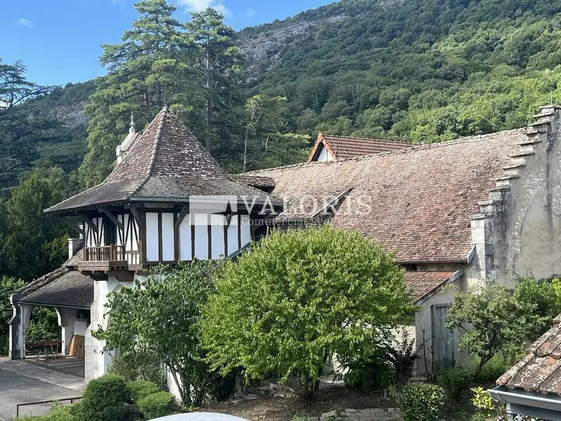 A vendre Bureaux 5328m² Peyrieu