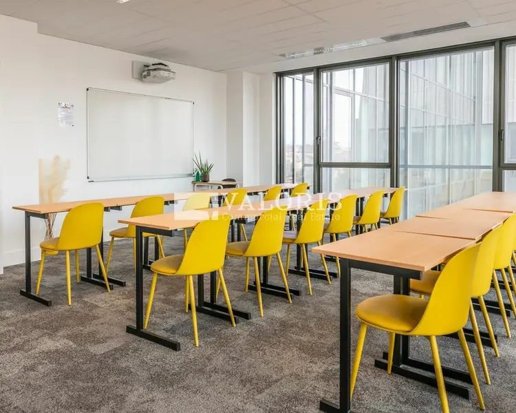 Bureau à louer - Villeurbanne (69100) - 1040 m² - 14 999 €/mois