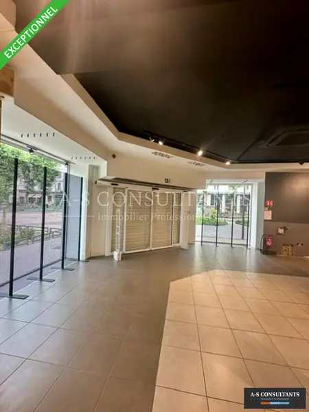 Local Commercial à louer - Chambéry (73000) - 465 m² - 8 200 €/mois