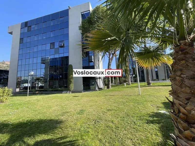 Bureau à louer - Nice (06200) - 90 m² - 1 200 €/mois