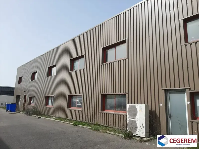 Entrepôt / Activité à louer - Livry-Sur-Seine (77000) - 270 m² - 2 400 €/mois