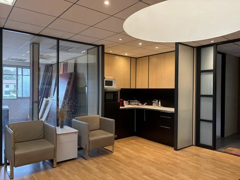 Bureau à louer - Champagne-Au-Mont-D'Or (69410) - 261 m² - 2 837 €/mois