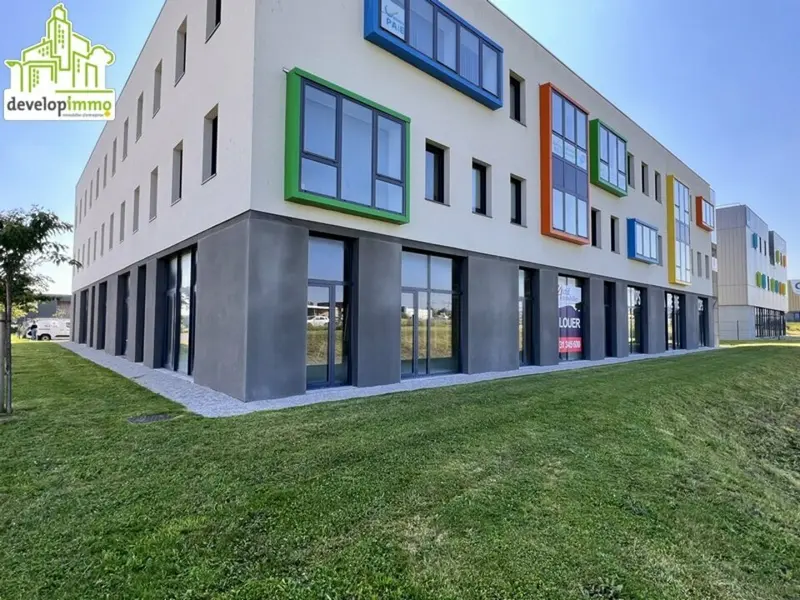 Bureau à vendre - Ifs (14123) - 225 m² - 440 000 €
