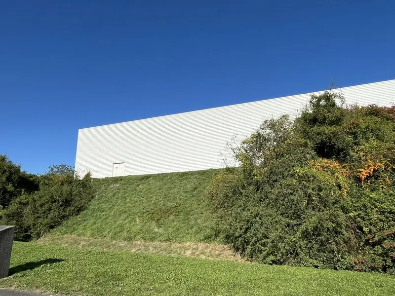 A vendre Local commercial  2024.2m² Champniers