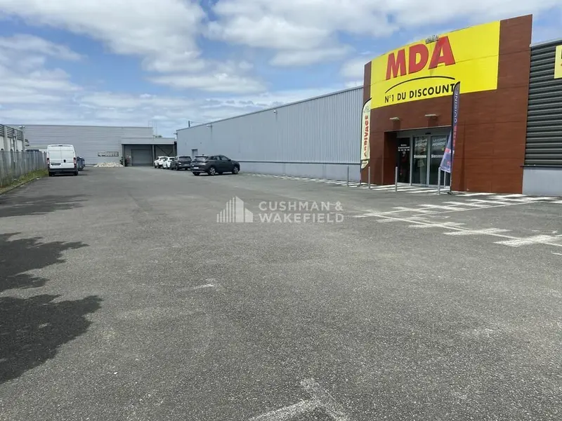 Local Commercial à louer - Le Haillan (33185) - 1470 m² - 14 087 €/mois