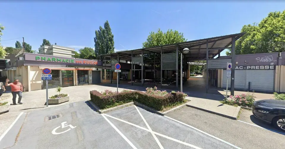 A vendre Local commercial  150m² Meylan
