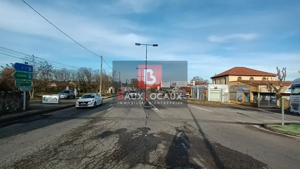 Local Commercial à louer - Orange (84100) - 160 m² - 3 333 €/mois