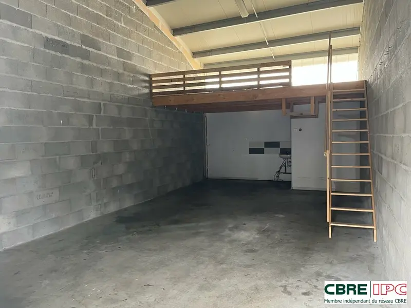 Entrepôt / Activité à louer - Boucau (64340) - 44 m² - 555 €/mois