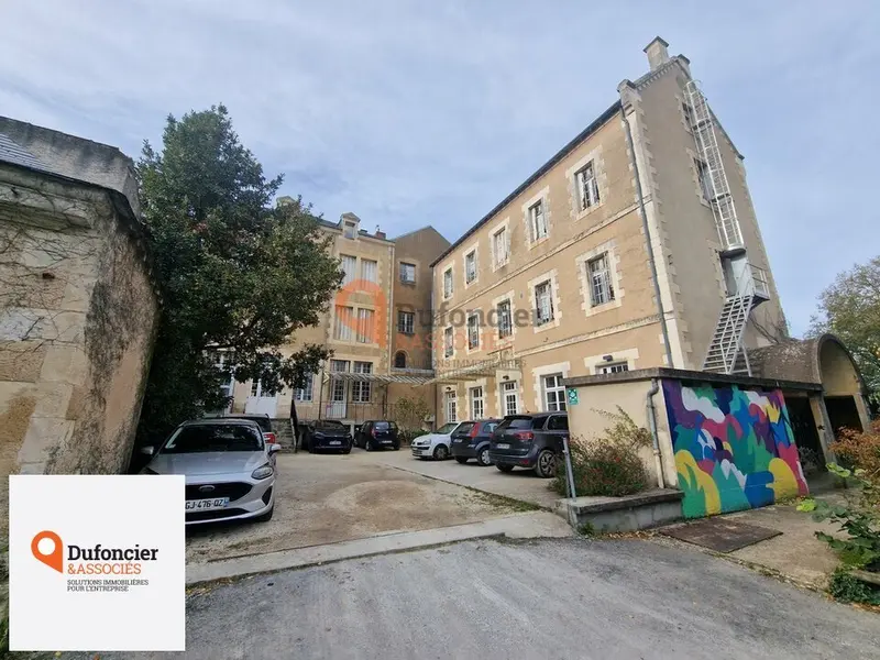 Bureau à vendre - Poitiers (86000) - 1183 m²