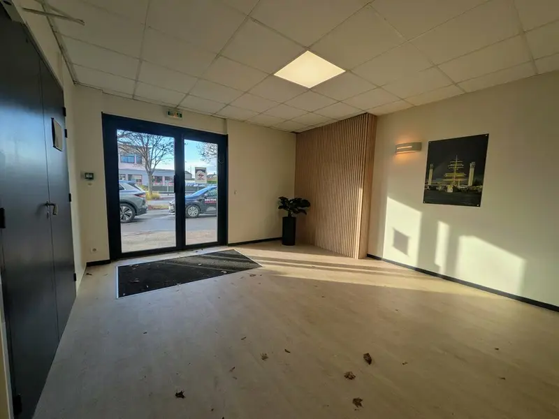 Bureau à vendre - Le Petit-Quevilly (76140) - 179 m²