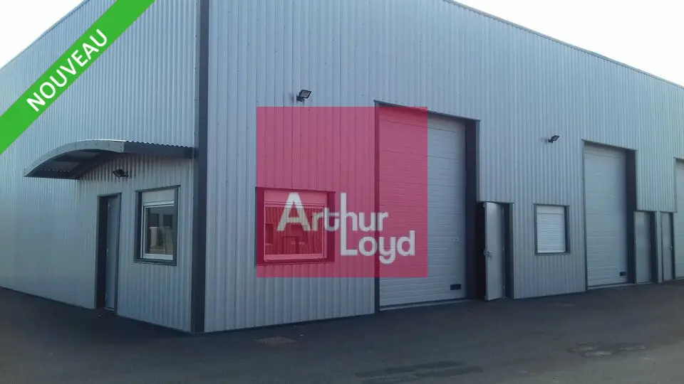 LEMPDES  A LOUER D'ACTIVITE  330 M² 