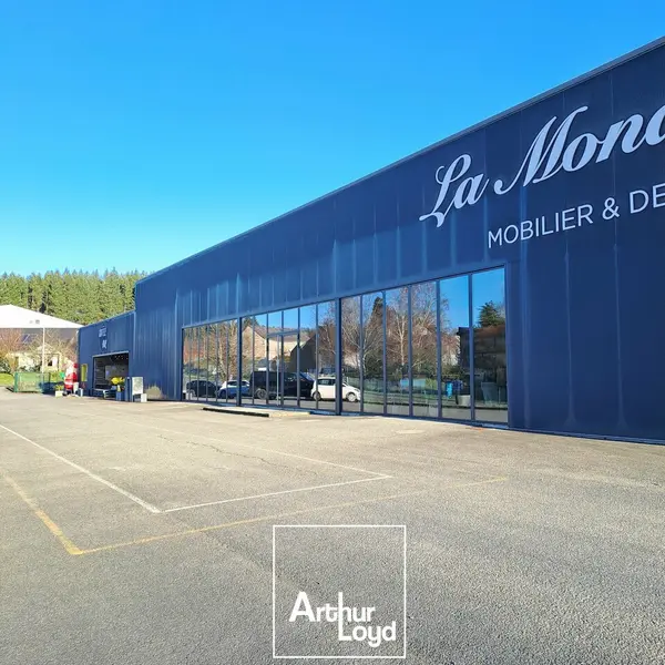 Local Commercial à louer - Rilhac-Treignac (19260) - 1400 m² - 3 500 €/mois
