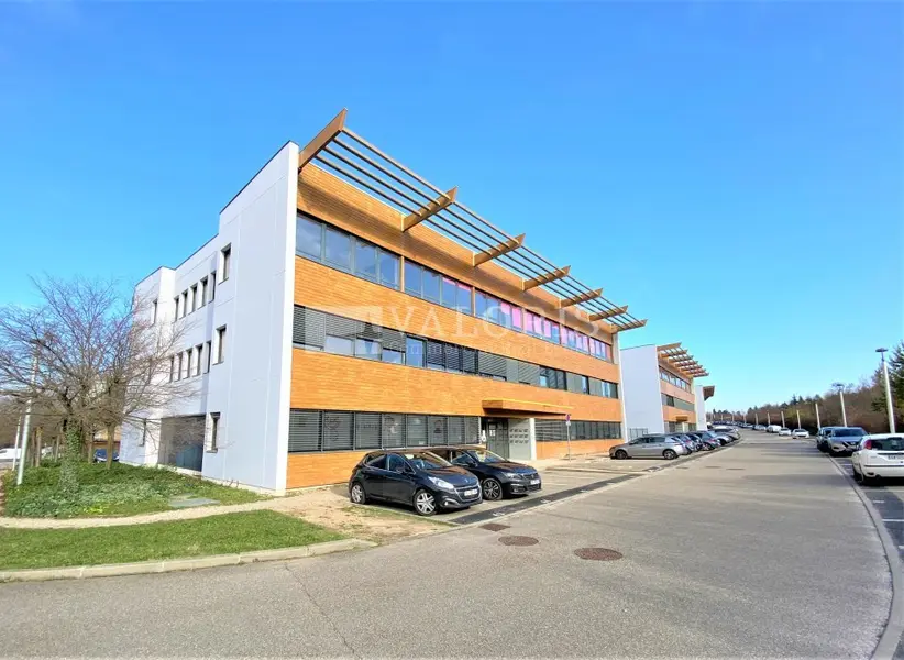 A louer Bureaux 969.7m² Saint-Priest