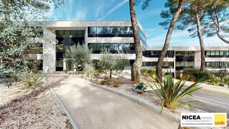 Bureau à vendre - Valbonne (06560) - 2125 m²