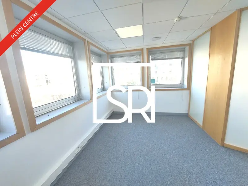 Bureau à louer - Clermont-Ferrand (63000) - 380 m² - 4 333 €/mois
