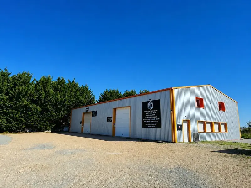 A vendre Locaux d'activité 629.18m² Barentin