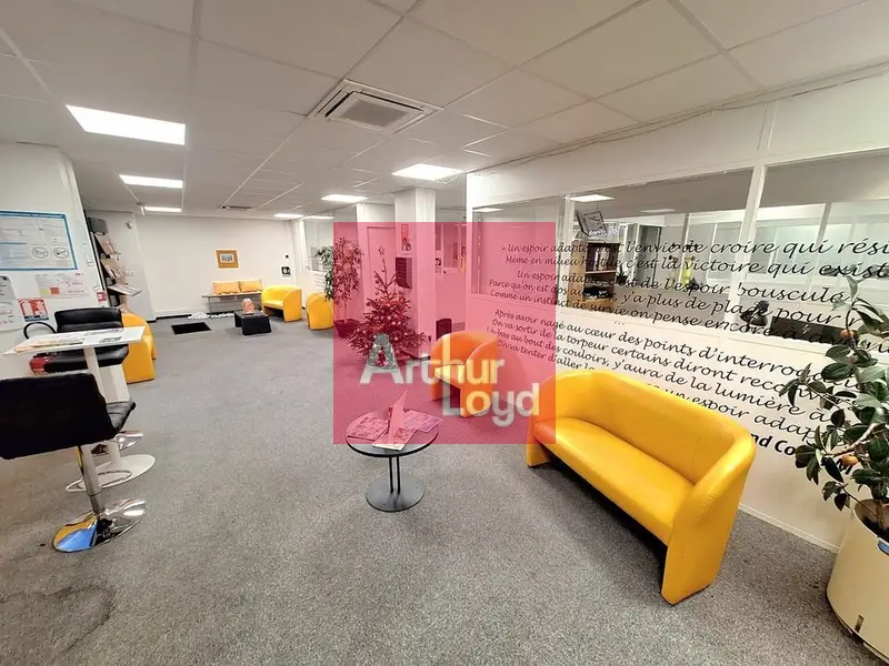 Local Commercial à louer - Clermont-Ferrand (63100) - 220 m² - 2 083 €/mois