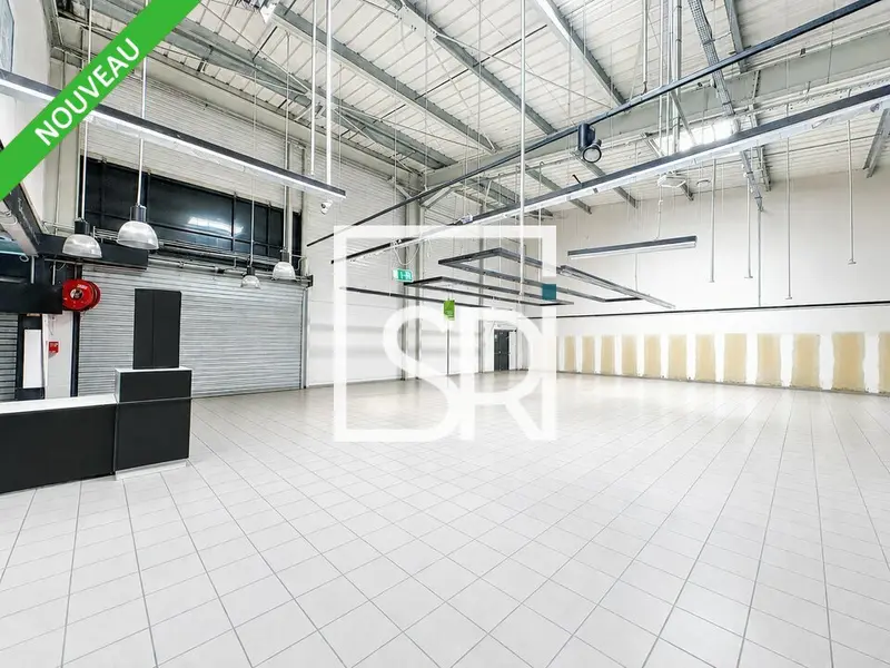 Local Commercial à louer - Clermont-Ferrand (63000) - 1380 m² - 15 000 €/mois