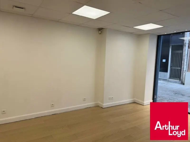 DAX - CENTRE VILLE - rue piétonne Local de 61M2 