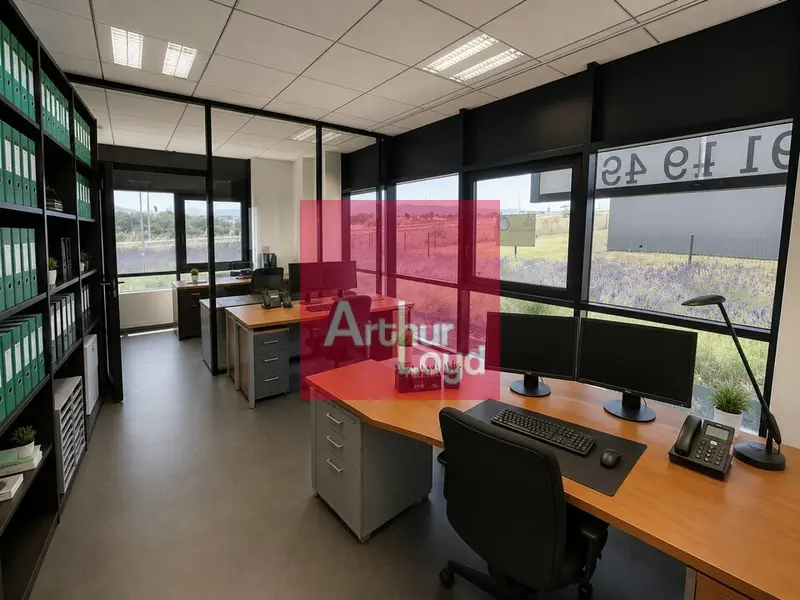Bureau à louer - Clermont-Ferrand (63000) - 164 m² - 2 300 €/mois
