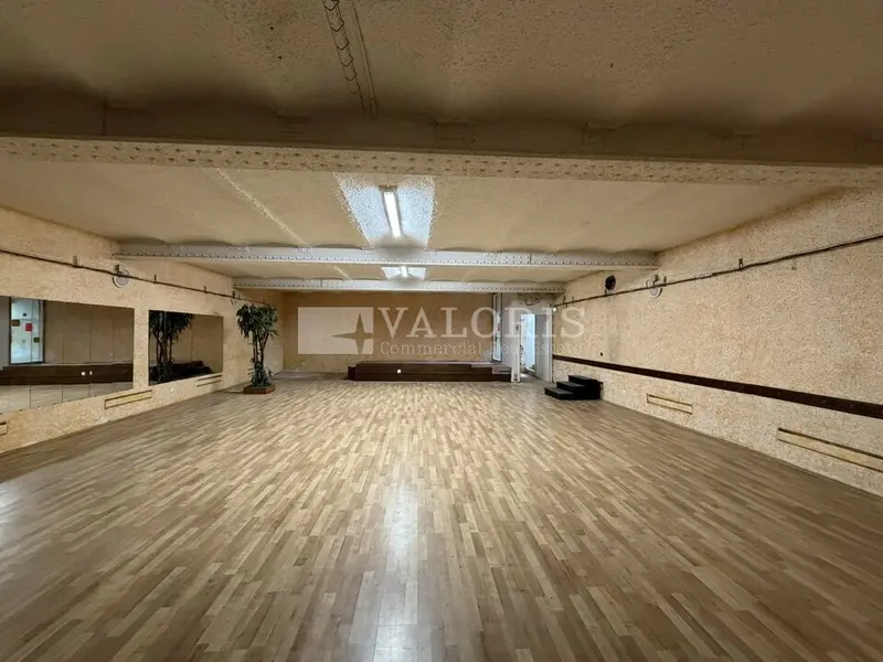 Local Commercial à louer - Lyon 09 (69009) - 155 m² - 1 900 €/mois