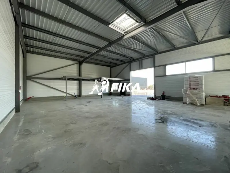 Entrepôt / Activité à louer - Carbonne (31390) - 248 m² - 1 756 €/mois