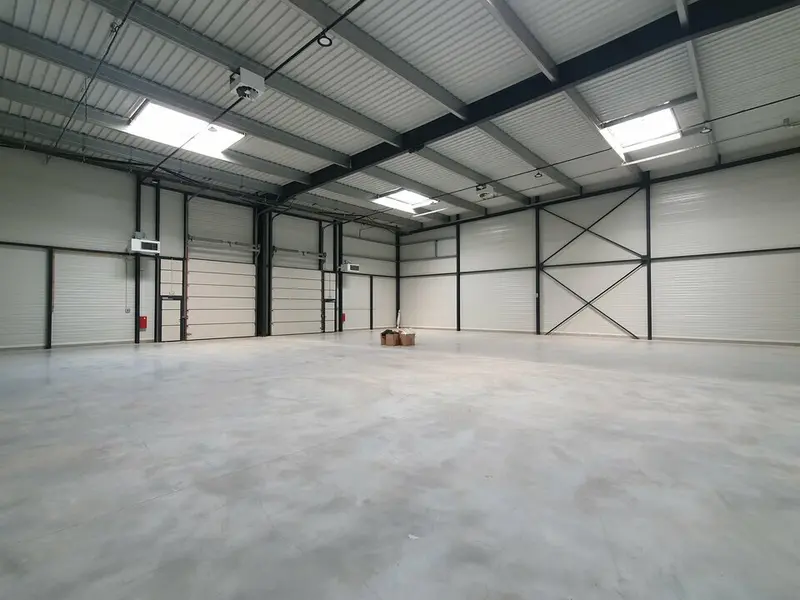 Entrepôt / Activité à vendre - Bailly-Romainvilliers (77700) - 649 m²