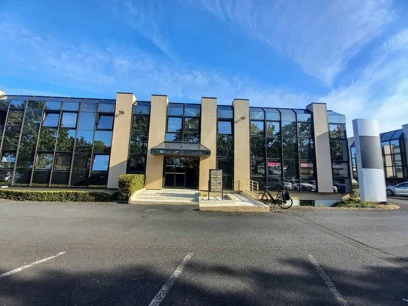 Bureau à louer - Caen (14000) - 155 m² - 1 924 €/mois