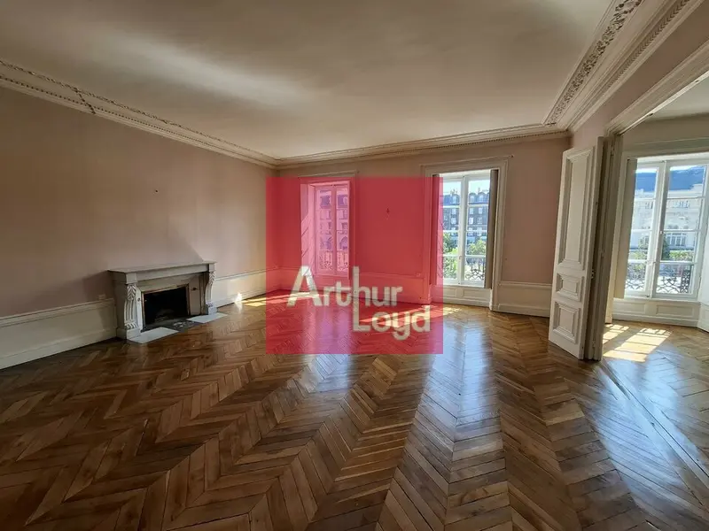 Bureau à louer - Clermont-Ferrand (63000) - 218 m² - 2 000 €/mois