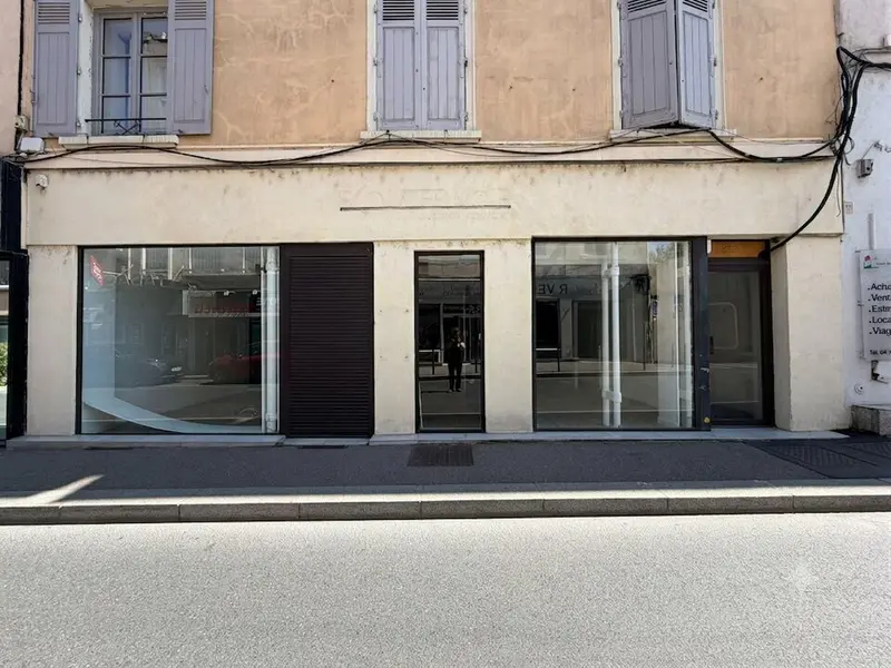 Local Commercial à louer - Oullins (69600) - 120 m² - 2 000 €/mois