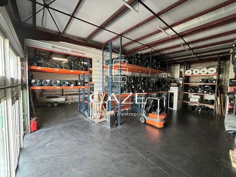 Entrepôt / Activité à louer - Latresne (33360) - 540 m² - 5 926 €/mois