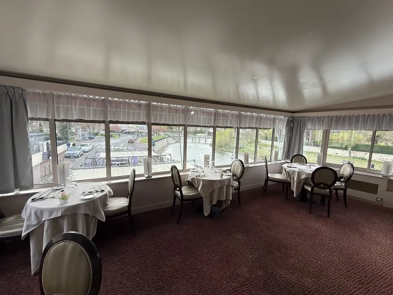 Fonds de commerce à vendre - Hôtellerie - L'Isle-Adam (95290) - 366 000 €