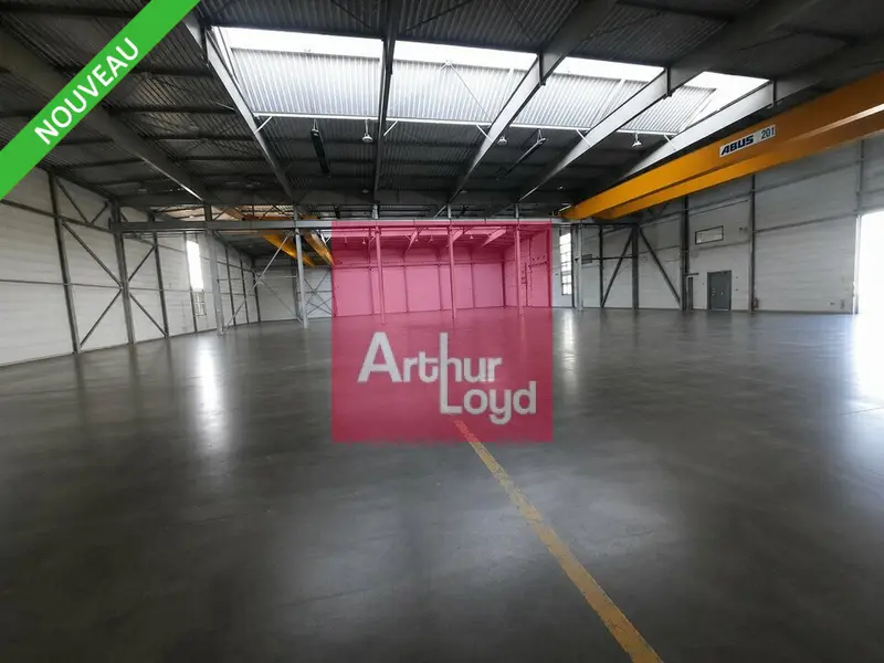 A vendre Locaux d'activité 3028m² Cébazat