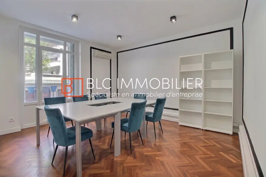 BUREAUX LUMINEUX A LOUER 95 m2 - 13008 MARSEILLE