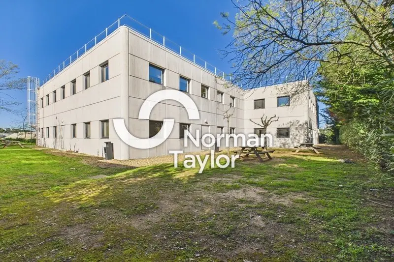 A vendre Bureaux 1110m² Montpellier