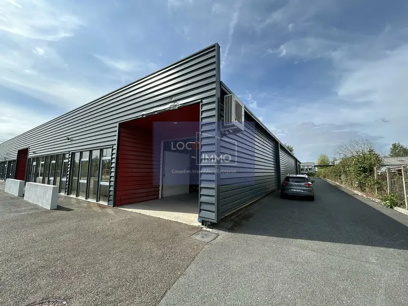 A louer Locaux d'activité 840m² Pessac