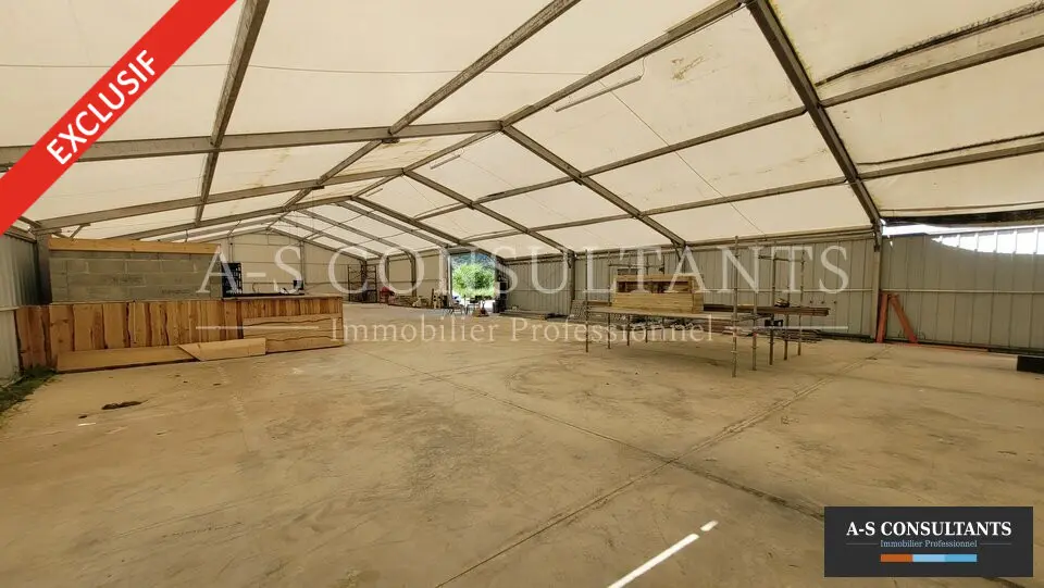 A louer Locaux d'activité 600m² Félines